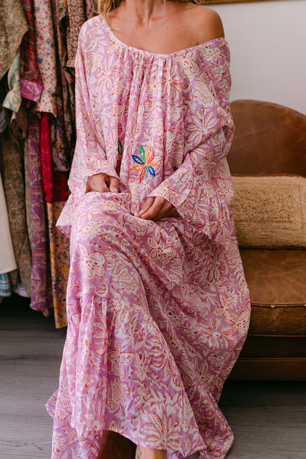 VERONIKA LILA PRINT WITH EMBROIDERY