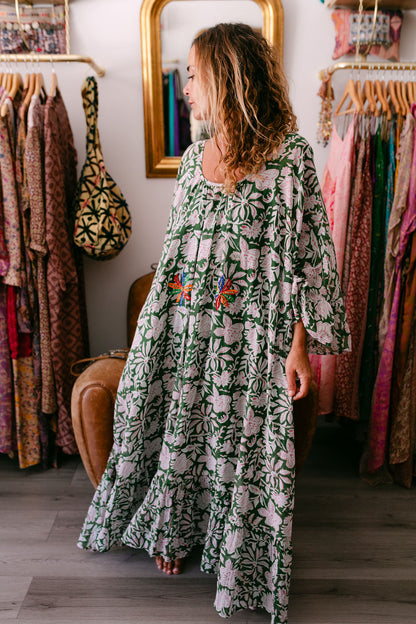 VERONIKA GREEN PRINT WITH EMBROIDERY