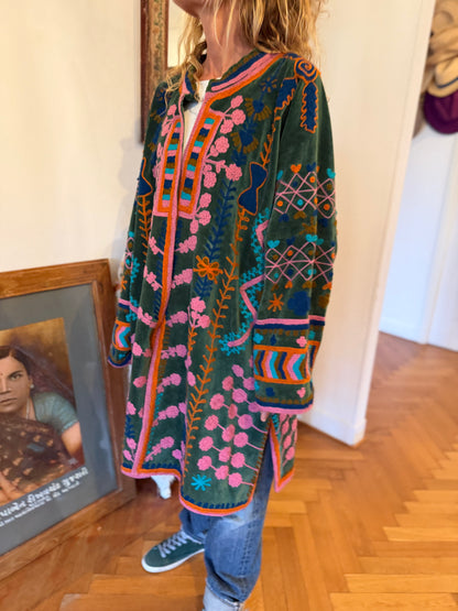 MANTEAU VERT ET ROSE