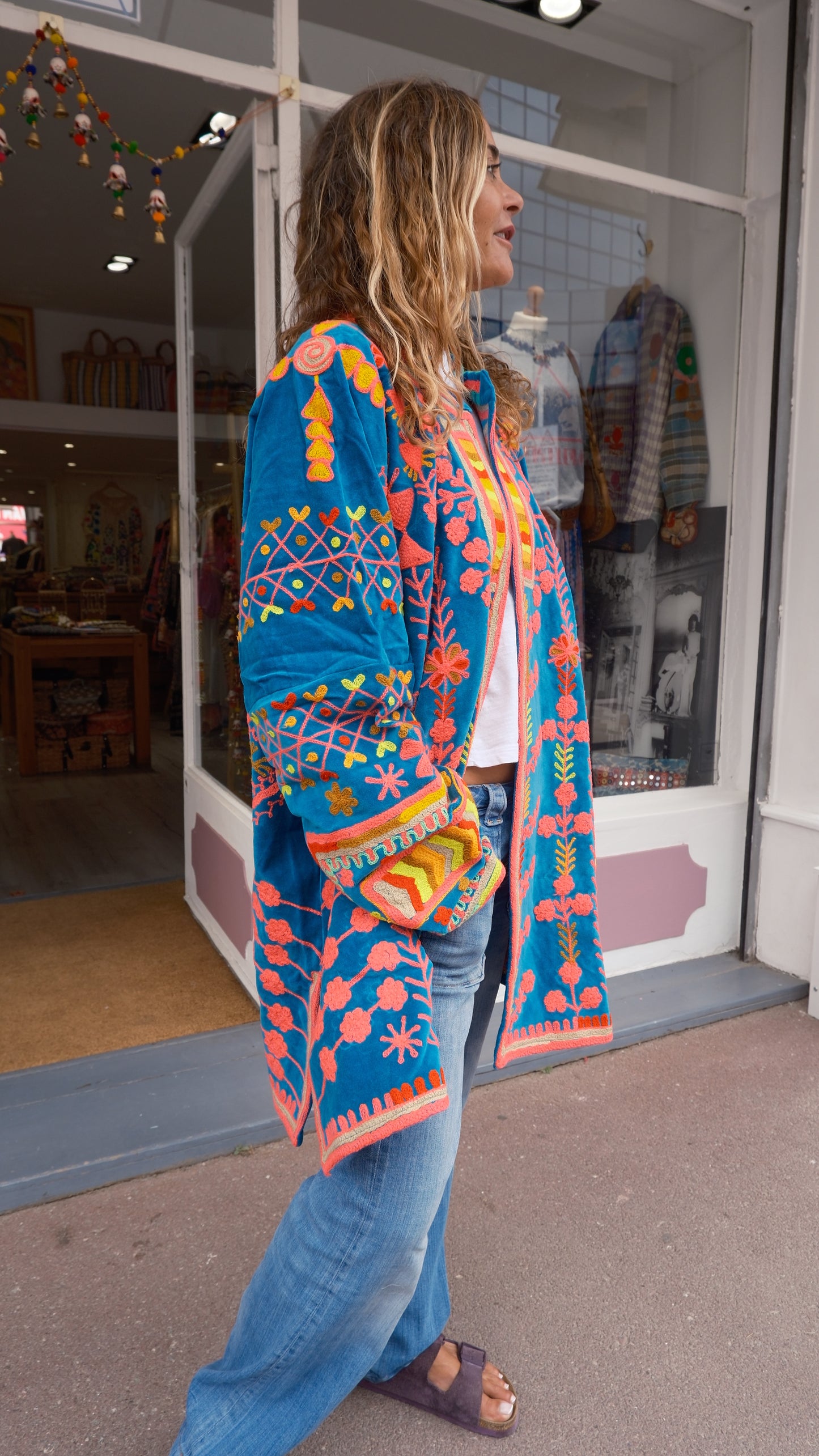 MANTEAU BLUE NEON